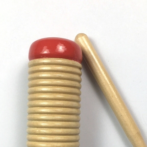 Tubo de Guiro de Madera con Tapas de Colores al por Mayor, Instrumento de Percusión Orff, Accesorio Musical para Entrenamiento Rítmico Infantil - Product Image 4