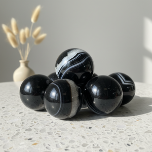 Esfera de Cristal de Sardónix Negra Pulida de Alta Calidad al por Mayor para Decoración del Hogar y Regalos - Product Image 2