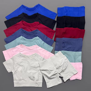 Set Yoga Senza Cuciture 3 Pezzi per Donna, Completo Sportivo con T-Shirt, Pantaloncini Modellanti e Top Corto, Abbigliamento <span class=keywords><strong>da</strong></span> <span class=keywords><strong>Palestra</strong></span> e Fitness - Product Image 4