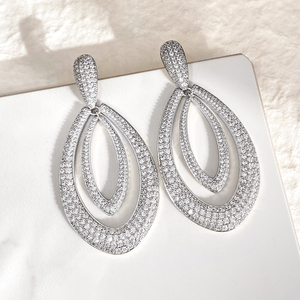 Boucles d'oreilles micro-pavées en CZ plaquées or 18 carats, grandes boucles d'oreilles en zircon en forme de goutte d'eau pour femmes, cadeau - Product Image 2