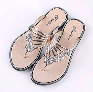 Sandalias Planas de <span class=keywords><strong>Verano</strong></span> 2026, Venta al Por Mayor de Fábrica China, <span class=keywords><strong>Zapatos</strong></span> de <span class=keywords><strong>Mujer</strong></span>, Pantuflas para <span class=keywords><strong>Mujer</strong></span>, Chanclas - Product Image 4