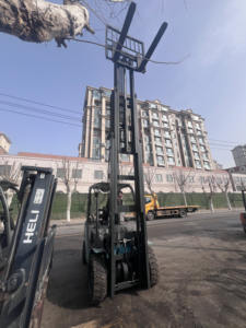 Precio competitivo de fábrica Carretilla elevadora de propano de 2,5 toneladas Contenedor Palanca de cambios lateral Carretilla elevadora de gasolina LPG - Product Image 6