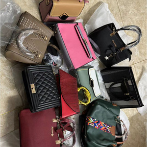 Nouveaux Sacs d'Occasion, Ancien Stock, Sacs à Main Femme, Sacs Bandoulière Mixte Aléatoire - Product Image 1