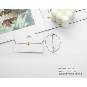 Bracelet en acier inoxydable avec pendentif lettre E de 1 cm, bijoux tendance pour femmes - Product Image 1