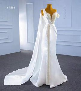 Abito <span class=keywords><strong>da</strong></span> <span class=keywords><strong>Sposa</strong></span> Sexy Monospalla con Design Speciale, Stile Sirena in Raso con Perle e Scollo a V - Product Image 1