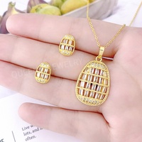 Collier pendentif coquillage de luxe léger Ensembles de boucles d'oreilles coquillage Ensemble de bijoux en perles de style élément exquis en zircon complet