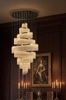 Lustre en cristal en spirale personnalisable de style européen moderne et luxueux pour hôtel, villa, intérieur, décoration personnalisée, ampoule E12 pour escalier