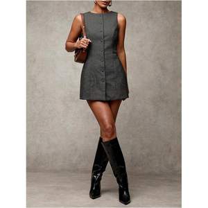 Robe fourreau mini sans manches à col rond boutonnée à carreaux personnalisée pour femme, idéale pour le bureau et les occasions professionnelles - Product Image 5