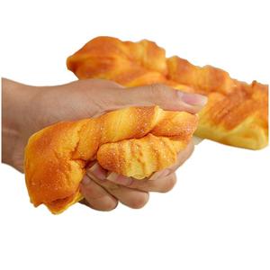 Jouet anti-stress en mousse PU en forme de pain à rebond lent, jouet à presser pour la décompression, décoration de cuisine - Product Image 1