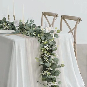 LUYI - Guirnalda de Eucalipto Artificial con Hojas de Eucalipto <span class=keywords><strong>en</strong></span> Forma de Horquilla, Enredadera Artificial Verde, Arco de Flores de Eucalipto, Planta Artificial a Granel - Product Image 1