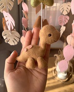 Dinosaure bébé <span class=keywords><strong>mobile</strong></span> rose dino berceau suspendu kit bas quantité minimale de commande <span class=keywords><strong>jungle</strong></span> <span class=keywords><strong>animaux</strong></span> doux polyester remplissage feutre bois <span class=keywords><strong>mobile</strong></span> pour fille - Product Image 4