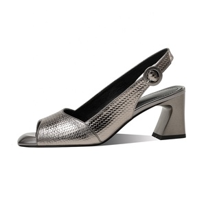 <span class=keywords><strong>Escarpins</strong></span> slingback texturés métalliques pour <span class=keywords><strong>femme</strong></span> Moncheer avec talon carré et <span class=keywords><strong>bout</strong></span> ouvert – Confort et tendance pour l'été et l'automne - Product Image 4