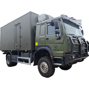 Camion frigorifique HOWO 4x4 de grande capacité |   Moteur 300 CV, Euro II |   Idéal pour la livraison de denrées alimentaires surgelées dans le désert et en montagne - Product Image 1