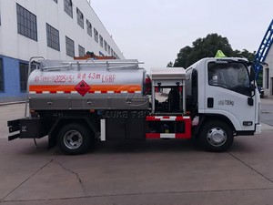 รถบรรทุกน้ำมันเชื้อเพลิง ISUZU ขนาด 2000-8000 ลิตร ยอดนิยม แข็งแรง ทนทาน เชื่อถือได้ เหมาะสำหรับตลาดโลก ใช้ได้กับสนามบิน - Product Image 2