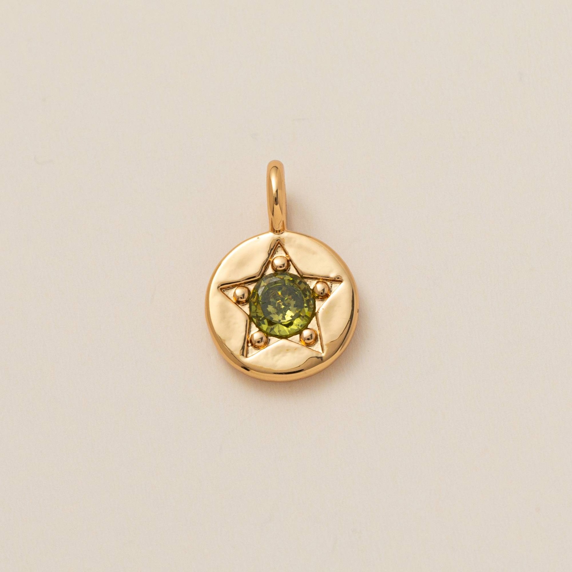 Pendentif août