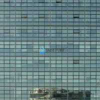 Verre trempé pour systèmes de murs-rideaux - Structure solide, haute résistance, applications industrielles et hôtelières