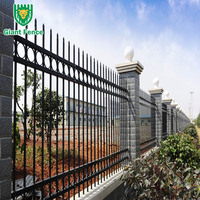 Clôture de jardin tubulaire en acier au design 3D moderne certifiée ISO9001, 1,8 m de haut, structure extérieure préfabriquée durable