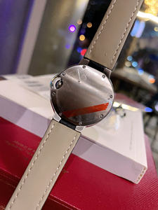 Reloj de Mujer de Lujo y Alta Calidad con Incrustaciones de Diamantes, Correa de Cuero, Movimiento Mecánico, Estilo Cartier - Product Image 4