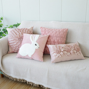 Nuova Federa per Cuscino in Stile Ins, Rosa Quadrata con Ricamo a Coniglio in Peluche e Fiori 3D, Graziosa Federa per Divano - Product Image 1
