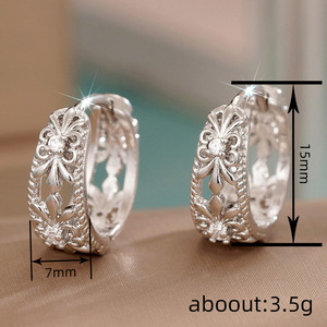 Manchettes d'oreille creuses à motif floral pour femmes, design floral délicat, bijoux de mode élégants - Product Image 4