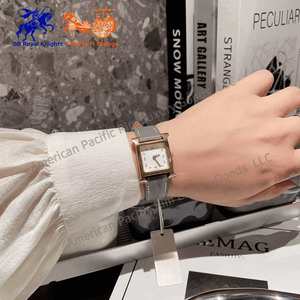 Montre de luxe pour femme H Brand, mouvement à quartz japonais, cadran à aiguilles, bracelet en cuir italien, résistance à l'eau 10 bars - Product Image 1