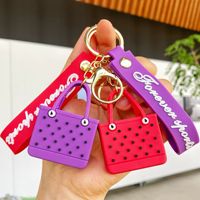 Nuevo Modelo de Bolsa de Dibujos Animados en 3D de EVA, Lindos Accesorios para Coche, Colgante de Goma, Mini Bolsa Bogg, Llaveros, Llaveros de Playa, Regalo de Verano para la Playa