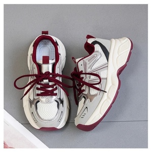 Zapatillas deportivas transpirables para mujer, estilo veraniego, con parte superior de malla, suela gruesa, que aumentan la altura, deportivas, informales, a la moda, originales. - Product Image 3