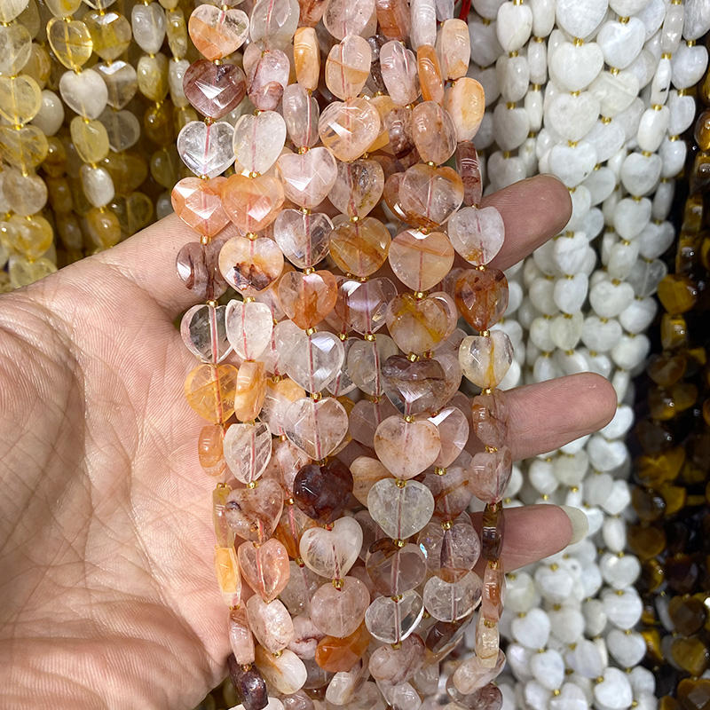 คริสตัลสีแดง