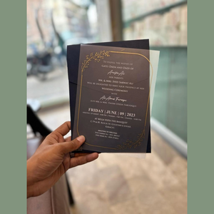 Copertura a singolo lembo con PVC smerigliato invito a nozze interno con una busta di nastro dorato - Product Image 3