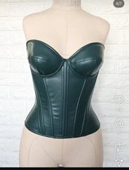 Ventes en gros de hauts noirs pour filles avec motif imprimé, manches courtes, col rond, taille personnalisée, hauts noirs pour filles - Product Image 3