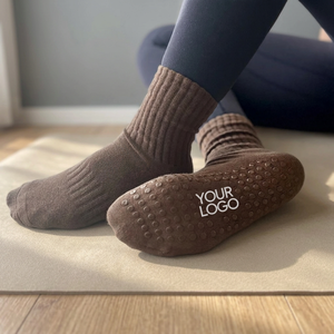 Chaussettes de yoga antidérapantes, longueur cheville, couleur unie, coton, fibre de bambou, semelle antidérapante pour adultes, à porter en automne - Product Image 1