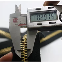 Dents dorées Fermeture éclair Vente en gros Mode personnalisée Métal Extrémité ouverte Séparation Zipper Tape Logo pour vêtements