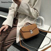 Sac à main bandoulière pour femme en cuir véritable grainé avec fermoir métallique et bandoulière réglable