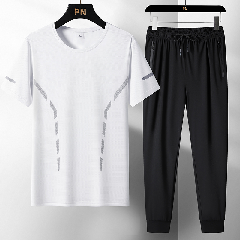 Blanc [T-shirt] + Noir [costume deux pièces leggings]