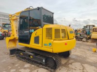 Excavatrice Komatsu PC70-8 de 6,5 tonnes, compacte, d'occasion, fabriquée au Japon, puissance de 48,5 kW, capacité de la benne de 0,32 m³, 6001-8000 heures, certifiée, modèle 2024