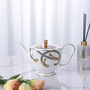 P & T <span class=keywords><strong>Royal</strong></span> Ware Ensemble élégant de tasses à thé et à café et soucoupes en porcelaine osseuse fine à bord doré par PITO - Product Image 6