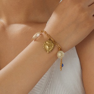 Fashion Charm Bracelet Gold Plated Heart Pendant Zinc Alloy Jewelry Gift B2145 - Product Image 2