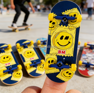 Mini Tabla de Skateboard de Madera de Arce Canadiense de 5 Capas - Product Image 2