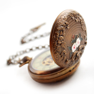 Ultra Épaisseur 17mm Gravé 3D Fleurs Deux Coversides Style Rural Dandong Mouvement Mécanique Pur Cuivre Laiton Montre - Product Image 3