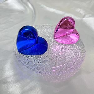 Botella de <span class=keywords><strong>Perfume</strong></span> de vidrio con corazón colorido, 25ml, cuello de tornillo, boquilla plateada, botella de Spray de vidrio recargable, servicio personalizado para regalo - Product Image 4