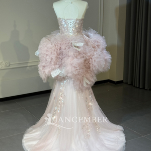 Vestido de Quinceañera Xs318, Hermoso Vestido Rosa Ilusorio con Cuello Redondo, Adornado con Cristales, Estilo Sirena, Falda con Volumen, Jancember - Product Image 4