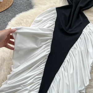 Moda Sexy uso diario <span class=keywords><strong>O</strong></span> cuello sin mangas espalda descubierta Color blanco y negro a juego Midi mujeres vestido Sexy - Product Image 5