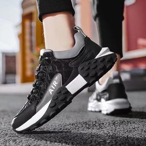 รองเท้าบาสเก็ตบอลลำลองผู้ชายสไตล์เกาหลี ระบายอากาศได้ดี วัสดุ PVC ด้านบน พื้นรองเท้าด้านกลางทำจากยาง ทรงเตี้ย สวมใส่สบายทุกฤดู - Product Image 3