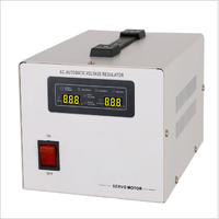 Vente directe usine Onduleur solaire hybride 500W à onde sinusoïdale pure, en cuivre, PC AC, compatible 12V 24V 120V 220V, avec contrôleur de charge solaire
