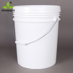 Seau à peinture en plastique blanc de 5 gallons avec bec verseur, couvercle et poignée en métal - Product Image 2
