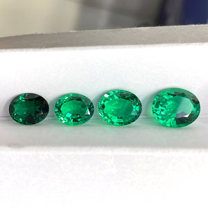 พลอยสังเคราะห์ทรงรีจากห้องปฏิบัติการ ยี่ห้อ Starsgem รุ่น Hydrothermal Emerald คุณภาพระดับแซมเบียและโคลอมเบีย - Product Image 1