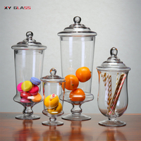 Pot de fruits secs en verre transparent au design unique