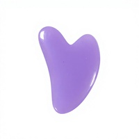 Outil Gua Sha en résine en forme de cœur pour le visage et le corps, masseur facial ergonomique pour réduire les gonflements, raffermir la peau et lutter contre le vieillissement