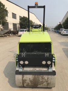 Rodillo Vibratorio Neumático Yugong de Doble Tambor, 26 y 30 Toneladas, con Neumáticos de Caucho, para Asfalto y Construcción de Carreteras - Product Image 6
