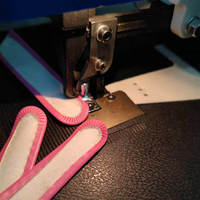 Machine pliante semi-automatique de colle de bord de cuir thermofusible de ciment pour l'ordinateur portable/portefeuille/chaussure supérieure/boîte-cadeau